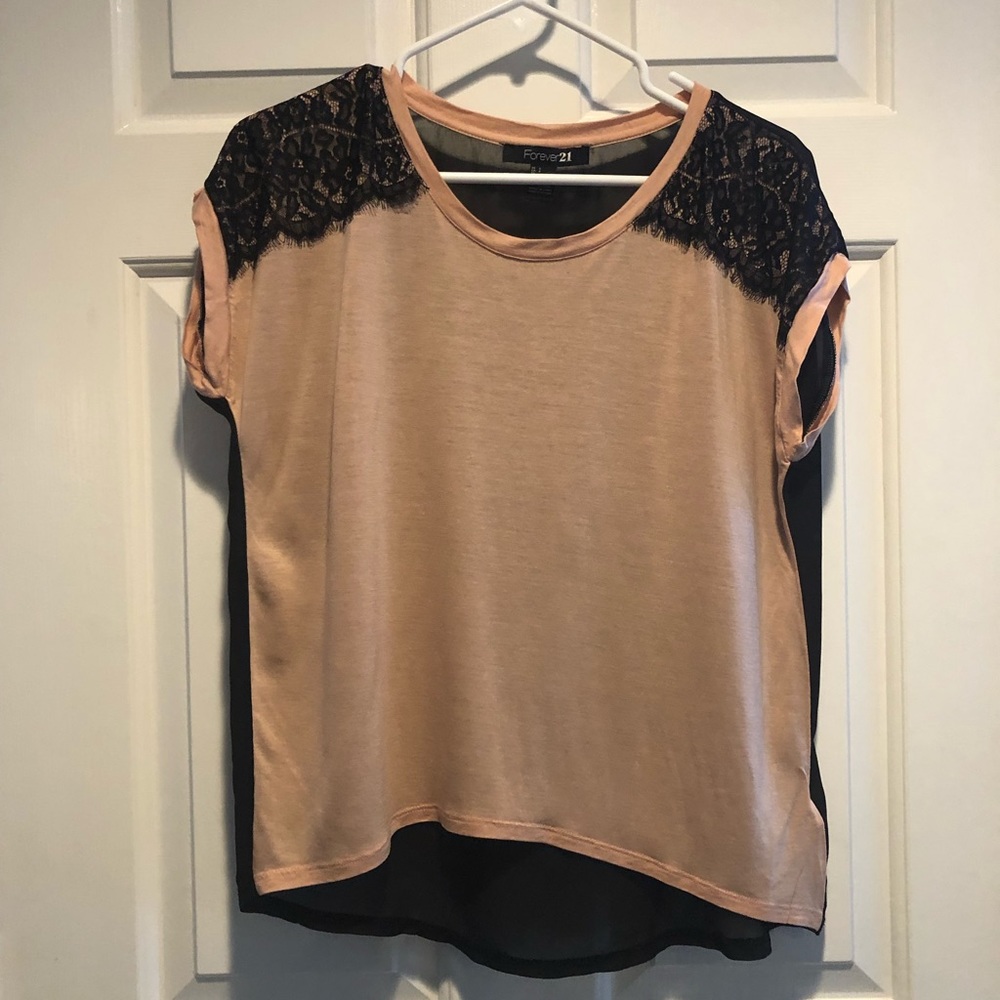 5 for $15. 💙 Forever 21 Pink w/ Black Lace Top